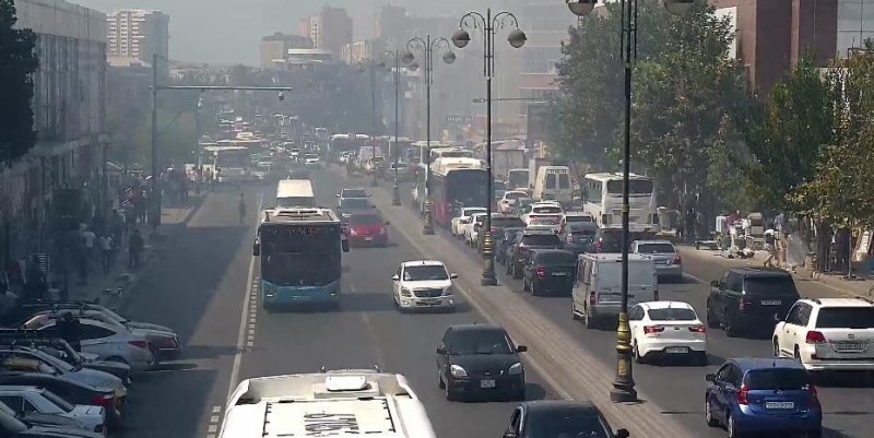  Bakıda məşhur ticarət mərkəzindəki YANĞIN SÖNDÜRÜLÜB - FOTO (YENİLƏNİB) 