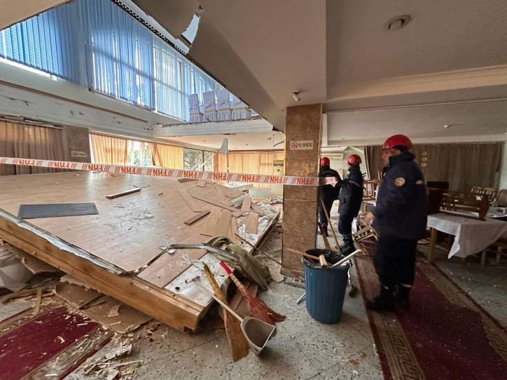  Bakıda yasda mərasim evi çökdü - Xəsarət alanlar var + FOTO 