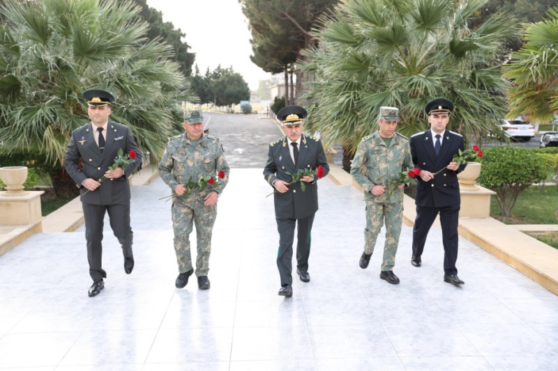  Hərbi prokuror Müdafiə Nazirliyinin hərbi qulluqçuları ilə görüşüb - FOTO 