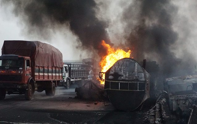  Yanacaq daşıyan tanker PARTLADI: 100-ə yaxın ölü var 