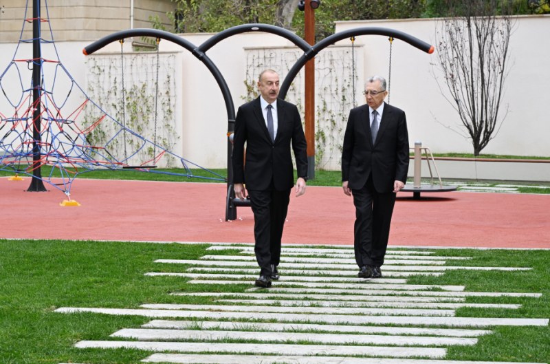  Prezident yeni salınan parkla tanış oldu - FOTO 