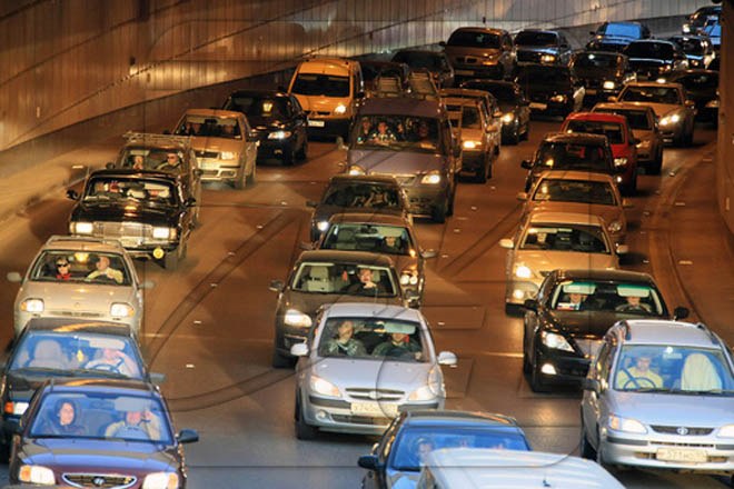  Bakıda meyxanaçı itə görə yolu bağladı - Onun bu addımı hər kəsi MƏƏTTƏL QOYDU + FOTO 